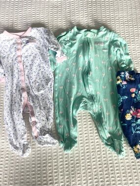 Carters 9M two footies and navy floral leggings